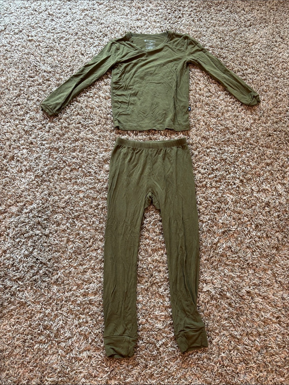 Larkspur hunter green pj set.